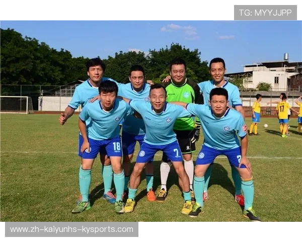 足球规范引力理论对足球场地稳定性的科学解释